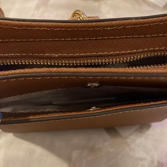 Michael Kors Hamilton Traveler messenger bag - Picture 8 of 16